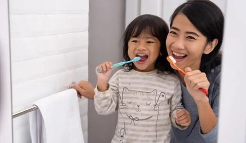 Cara Jitu Agar Anak Rajin Sikat Gigi Setiap Hari, Orangtua Perlu Tahu!