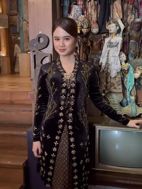 4 Gaya Syifa Hadju hingga Enzy Storia Berbalut Kebaya Kartini Modern, Elegan Penuh Makna