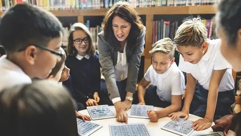 Apakah Anak Usia 3 Tahun Sudah Perlu Bersekolah? Berikut Penjelasannya