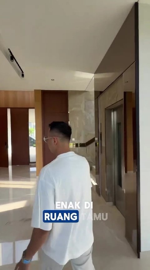 Intip Megah dan Mewahnya Rumah Baru Raffi Ahmad-Nagita Slavina di Tangsel, Dibangun 3 Lantai dengan Pemandangan Langsung ke Danau