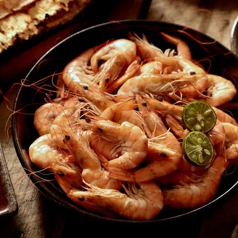 Hanya Dengan Satu Bahan ini, Rebus Udang  Tetap Cantik dan Lembut Nikmat saat Disantap