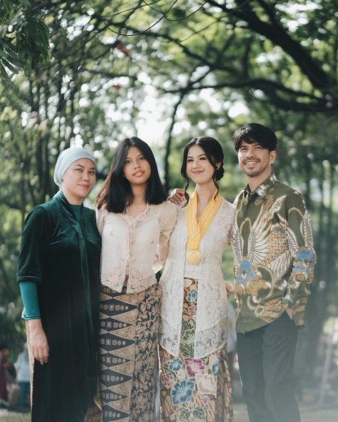 Cantik dan Anggun Berkebay, 8 Potret Kyara Wahab Anak Ariyo Wahan yang Baru Wisuda, Sukses Wujudkan Mimpi Ayah Bunda