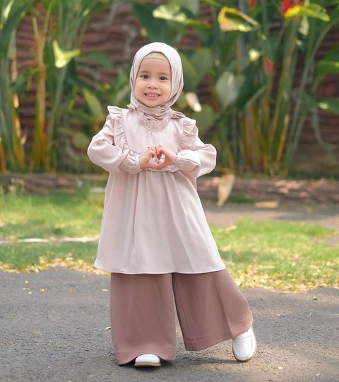 Tampil Cantik di Lebaran 2025, 7 Model Dress Anak yang Menggemaskan dan Elegan