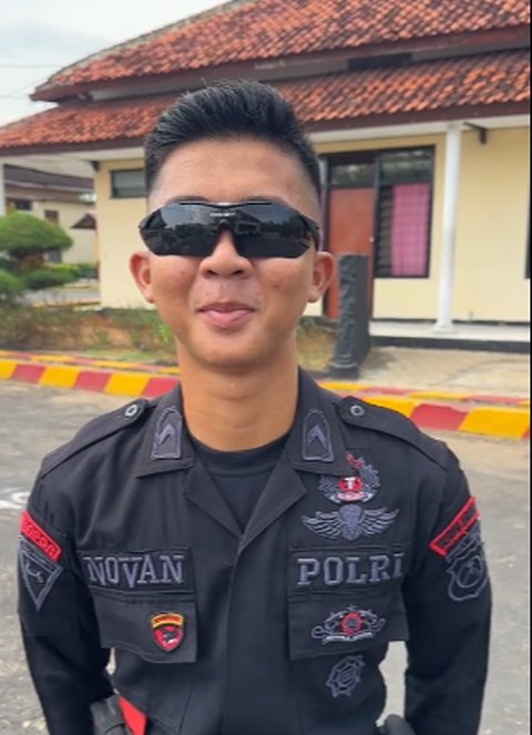 Brimob Ganteng Ini Dapat Nasihat Penting dari Senior, Segera Ditugaskan ke  Pulau Kangean