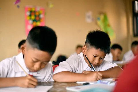 Kenali Disgrafia pada Anak, Alasan Dibalik Tulisan Anak Jarang Rapi Serta Penanganan yang Perlu Dilakukan