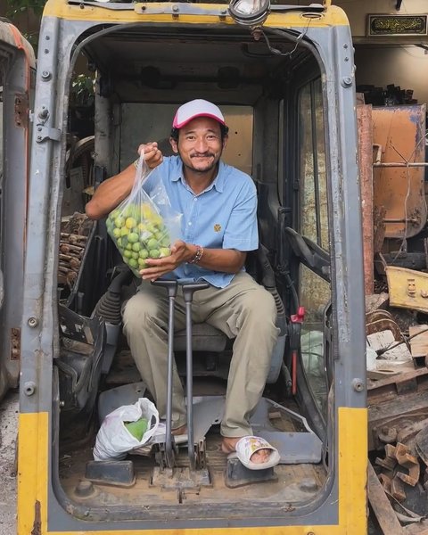 4 Potret Terbaru Komedian Isa Bajaj, Beda Banget Sampai Bikin Pangling