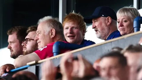 Momen Ed Sheeran Minta Maaf kepada Ruben Amorim usai Laga MU Vs Ipswich Town, Ternyata ini Penyebabnya