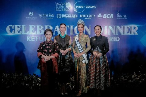 Pesona Menpar Widi Wardhana Bikin Tak Berkedip, Bersanding dengan Putri Pariwisata Sama-Sama Cantik