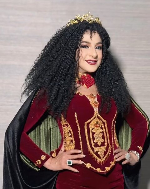 Hadir di Ulang Tahun Cucu, Ala Alatas Ibu Tasya Farasya Cosplay Jadi Madam Gothel di Film Tangled