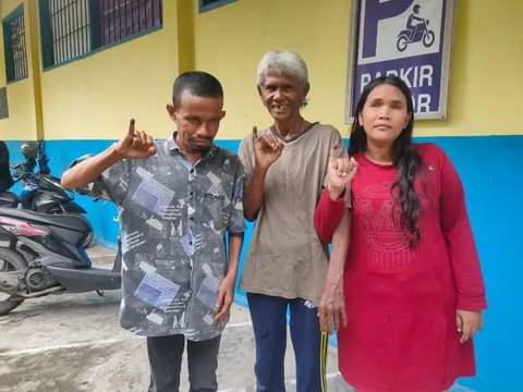 Kisah Suami Korban Tsunami Aceh Jatuh Hati ke Istri Asal Palembang, Mesra saat Nyoblos ke TPS