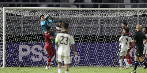 Duh! Kiper Timnas Indonesia untuk Piala AFF 2024 ini Kena Sanksi Larangan Bermain 4 Pertandingan, ini Penyebabnya