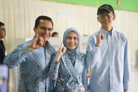 FOTO: Nasib Seleb Bertarung di Pilkada 2024, 11 Artis Akui Kekalahan hingga Ada yang Saling Klaim Kemenangan