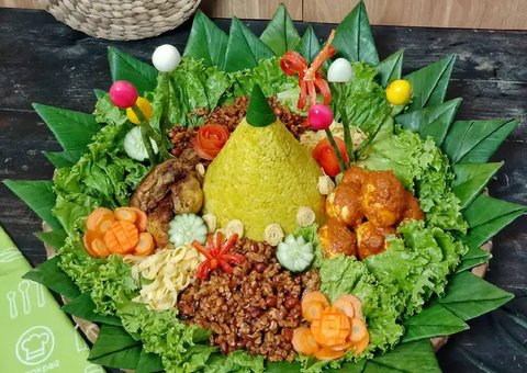 Tak Hanya Bentuk Segitiga yang Unik, Nasi Tumpeng Memiliki Filosofi yang Panjang dan Bersejarah di Indonesia