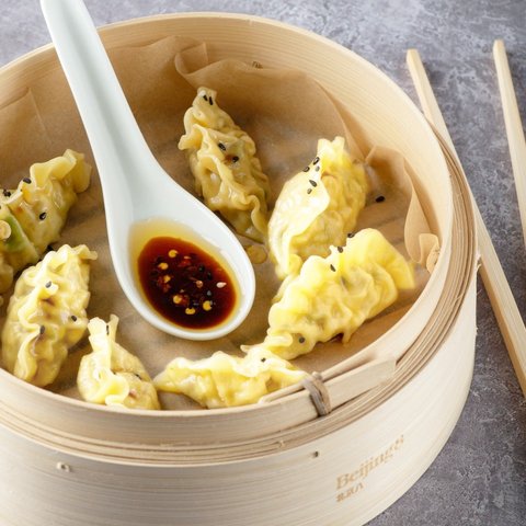 7 Jajanan Gurih Viral yang Wajib Dicoba, dari Gyoza hingga Basreng Basah, Mana Favoritmu saat Musim Hujan?