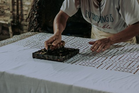 Sukses Jualan di Shopee Live, Dama Kara Angkat Batik Tradisional dengan Berdayakan Teman Difabel