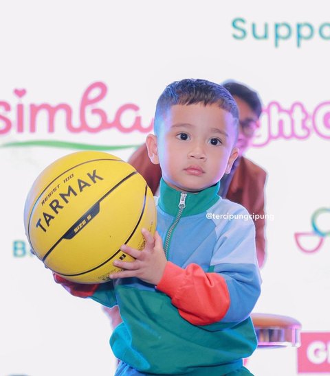 Semakin Jago Olahraga, Potret Rayyanza Cipung Asyik Main Bola Basket - Selalu Semangat Coba Hal Baru