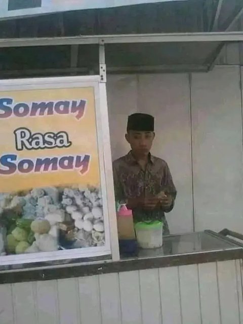 Tulisan-Tulisan Unik di Spanduk dan Gerobak Siomay ini Bikin Penasaran, Dijamin Bikin Bingung & Mikir Keras