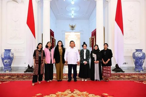 Potret Prabowo Subianto Terima Kunjungan Melly Goeslaw dan Tim Film Women From Rote Island di Istana Negara Jelang Piala Oscar 2025