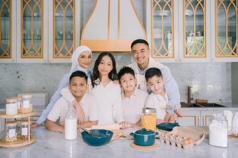 Zumi Zola dan Putri Zulhas Libatkan Anak-Anak saat Prewedding, Bikin Netizen Ikut Bahagia