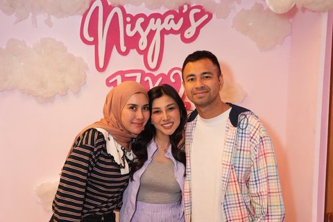 Raffi Ahmad Tulis Doa Tulus untuk Keluarganya, Aksinya Bikin Haru Netizen