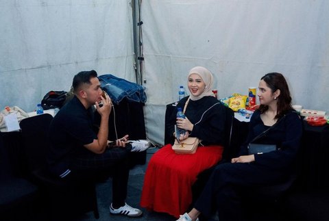 Penuh Makna, Kesha Ratuliu dan Adhi Permana Kenang Masa Kecil yang Hidup di Konser Sheila On 7