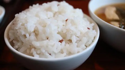 Cara Menstabilkan Gula Darah, Fakta Nasi Dingin Serta Solusi Aman Bagi Penderita Diabetes