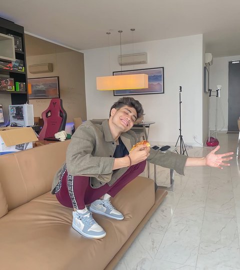 Sederet Potret Rumah Youtuber Aisar Khaled yang Diisukan Dekati Fuji, Hunian Estetik di Malaysia View KLCC