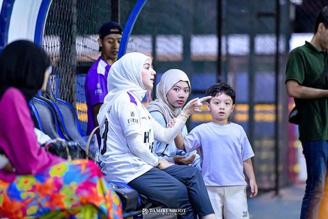 Kompaknya 2 Putri Haldy Sabri Foto Bareng Anak-Anak Irish Bella, Pose Gemas dengan Adik Sambung