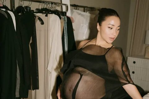 6 Potret Maternity Shoot Nikita Willy di Luar Negeri, Tampak Makin Glowing, Elegan dengan Crop Top dan Baju Transparan