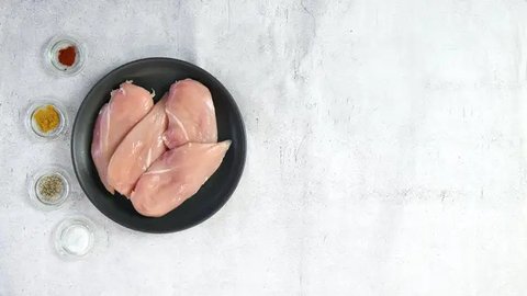 Tips Hemat Waktu Mencairkan Daging Ayam Tanpa Alat Canggih