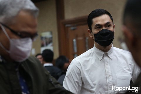 Potret Harvey Moeis Suami Sandra Dewi Dituntut 12 Tahun Penjara & Harta Benda Terancam Disita Usai Rugikan Negara Rp210 Miliar