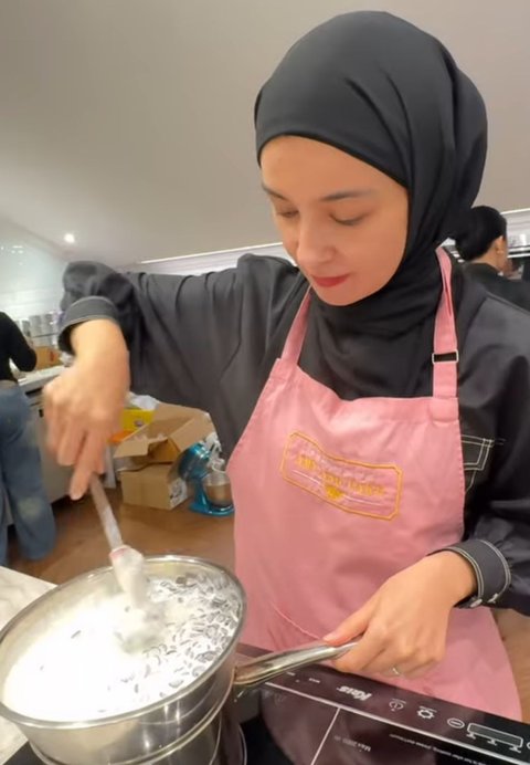 Potret Shireen Sungkar, Ryana Dea, dan Paula Verhoeven Ikuti Baking Class, Tampilan Menawan Jadi Sorotan