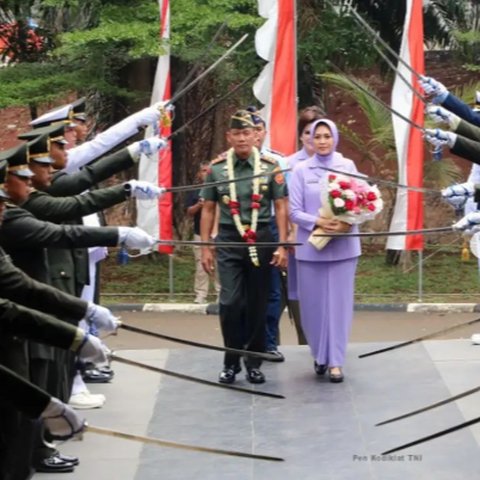 Salip Sang Kakak, Mayjen TNI Fadjar Promosi Bintang Tiga Pimpin Pasukan Baret Hijau Kostrad