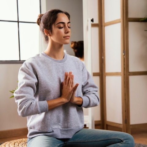 Ingin Hidup Tenang? Coba Teknik Meditasi Harian Ini untuk Redakan Stres