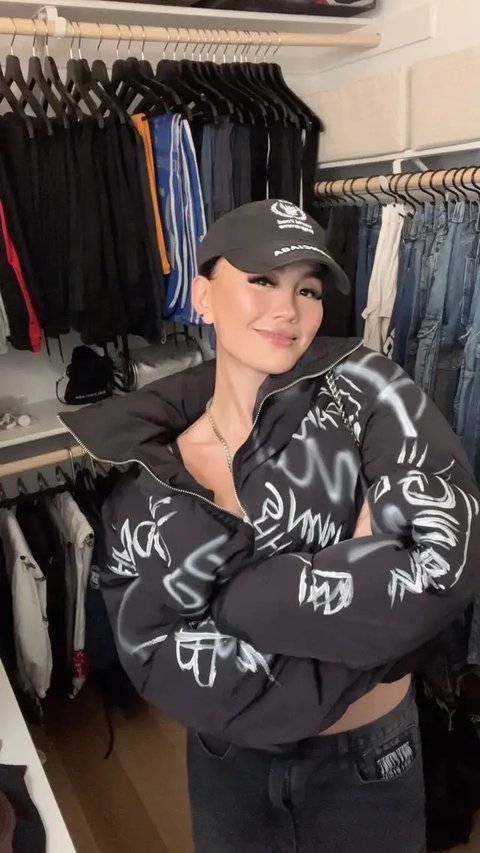 Begini Reaksi Agnez Mo saat Digugat Ari Bias Pencipta Lagu 'Bilang Saja' ke Pengadilan Jakarta Pusat