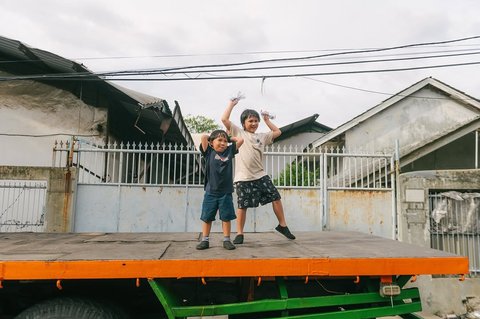 Penuh Haru dan Rasa Bangga, Andien Aisyah Kembali Dirikan 'Sekolah Anak Percaya' di Kampung Pemulung