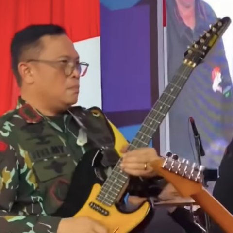 Gaya Keren Jenderal Bintang 2 Polisi jadi 'Anak Band', Disebut 11 12 Sama Panglima TNI