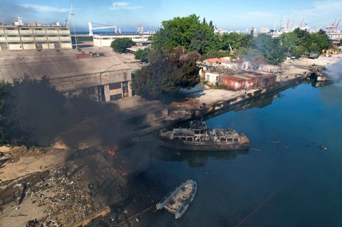 FOTO: Kondisi Terkini Armada Kapal Laut Suriah yang Hancur Lebur Digempur Israel