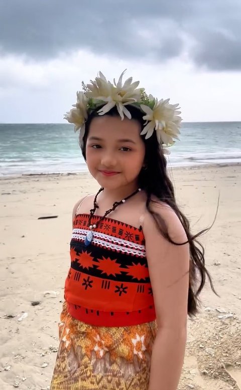 Potret Cantik Arsy Hermansyah Cosplay Jadi Moana di Ultah Ke-10, Perayaan Digelar Sederhana tapi Penuh Kehangatan