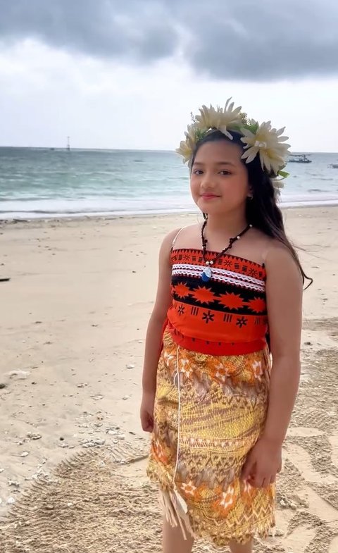 Potret Cantik Arsy Hermansyah Cosplay Jadi Moana di Ultah Ke-10, Perayaan Digelar Sederhana tapi Penuh Kehangatan