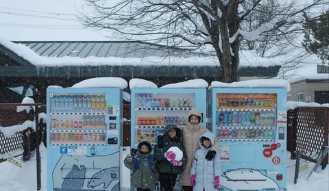 Kekompakan Desta, Natasha Rizky dan Anak-Anak Asik Liburan ke Jepang, Didoakan Netizen Jadi Keluarga Utuh Lagi