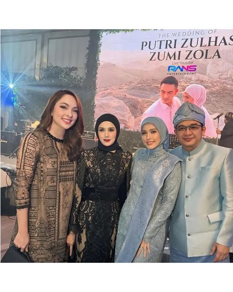 6 Potret Cantik Anggun Reisa Broto Asmoro Kondangan Pernikahan Putri Zulhas, Datang Bareng Suami yang Jarang Tersorot Kamera