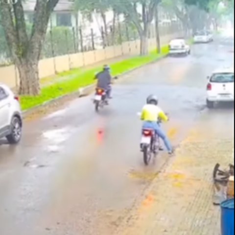 Pasangan Maling Tak Ada Setia-setianya, Si Cowok Sukses Bawa Kabur Motor Curian tapi Tega Tinggal Sang Cewek di TKP