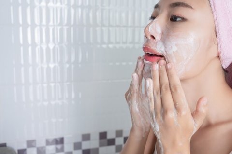 'Step Skincare' Ini Bikin Kult Tampak Awet Muda dan Lebih Sehat