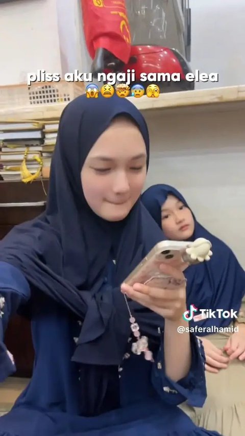 Potret Cantik Shakeela Eleanor Anak Ussy Perdana Pakai Hijab di Acara Kajian yang Jarang Tersorot Kamera