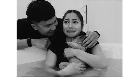 Momen-Momen Haru Nikita Willy saat  Melahirkan Anak Kedua di Amerika Serikat Pakai Metode Water Birth