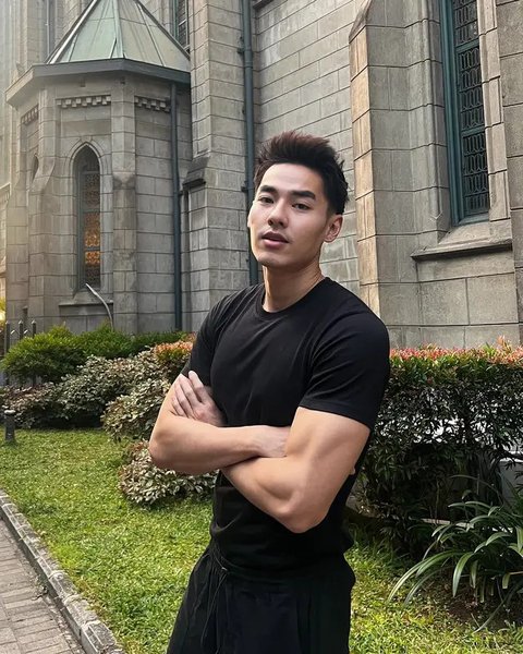 Potret Ganteng Matthew Gilbert Pacar Berondong Nikita Mirzani, Terpaut Umur 14 Tahun dan Pernah Juara Mister Supranational Indonesia