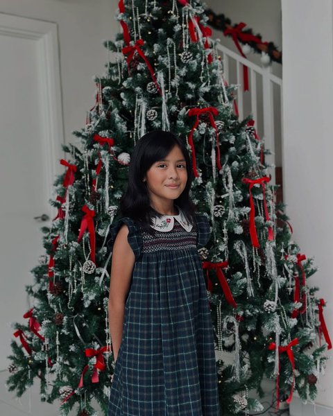 Potret Joanna Alexandra dan 4 Anaknya Siap Sambut Natal, Kompak Pakai Outfit Tartan