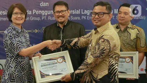 FOTO: Taat Bayar Royalti, SCM Terima Penghargaan dari Lembaga Manajemen Kolektif Nasional