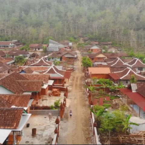 ⁠Bikin Mata Terperanjat, Ini Potret Kampungnya Bernuansa Majapahit Sejuk dan Asri